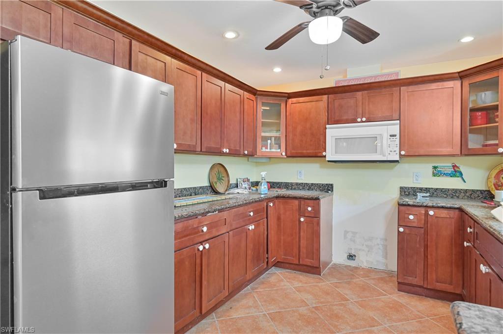 KNIGHTS BOKEELIA ISLE - Residential