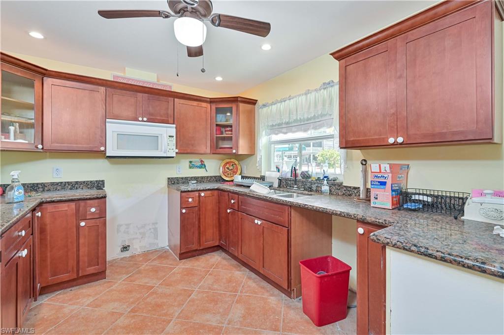 KNIGHTS BOKEELIA ISLE - Residential