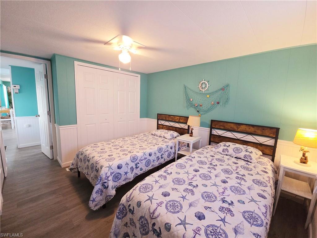 MOORHEAD MANOR - Residential
