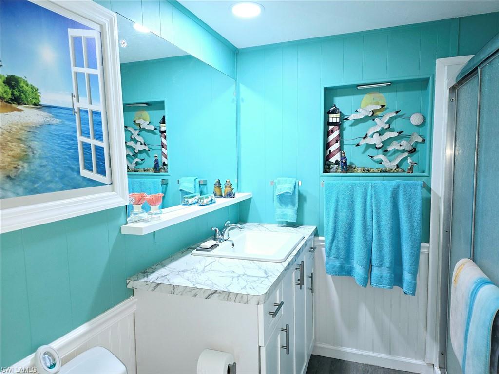MOORHEAD MANOR - Residential