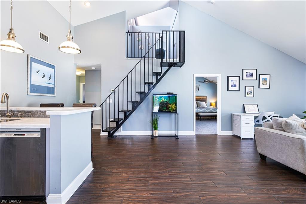 HARBOUR CASTLE - Residential