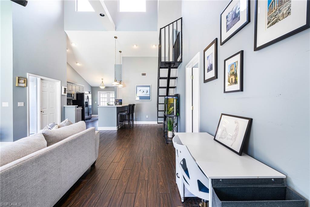 HARBOUR CASTLE - Residential
