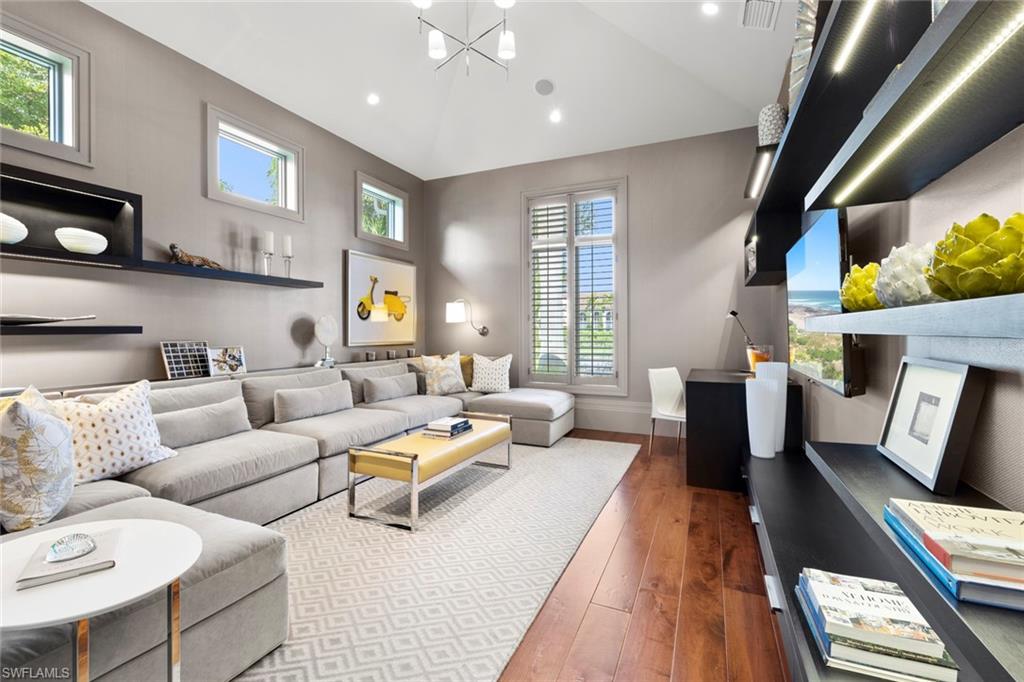 QUAIL WEST - Residential