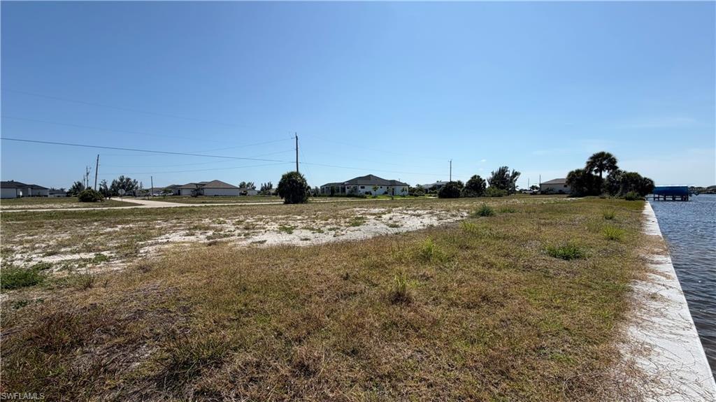CAPE CORAL - Land