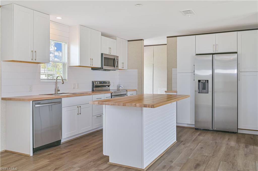 SPRING WOODS M/H SUBD - Residential