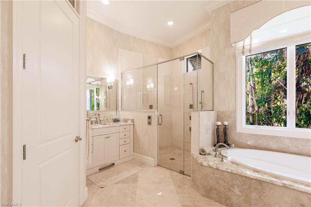 AQUALANE SHORES - Residential