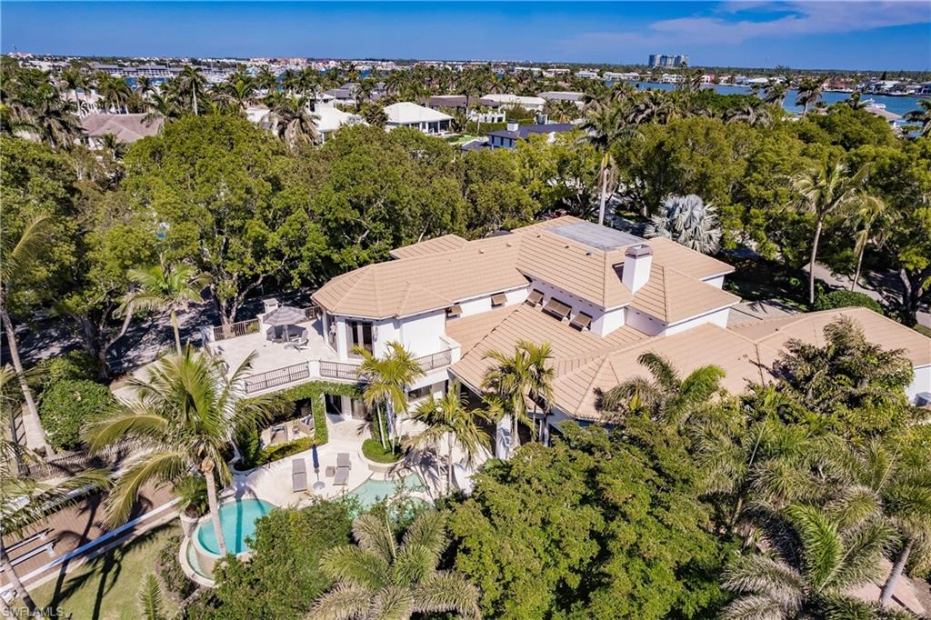 AQUALANE SHORES - Residential