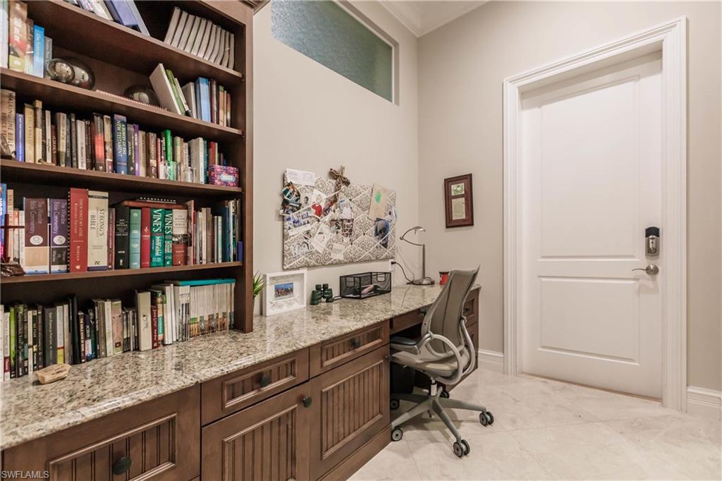 AQUALANE SHORES - Residential