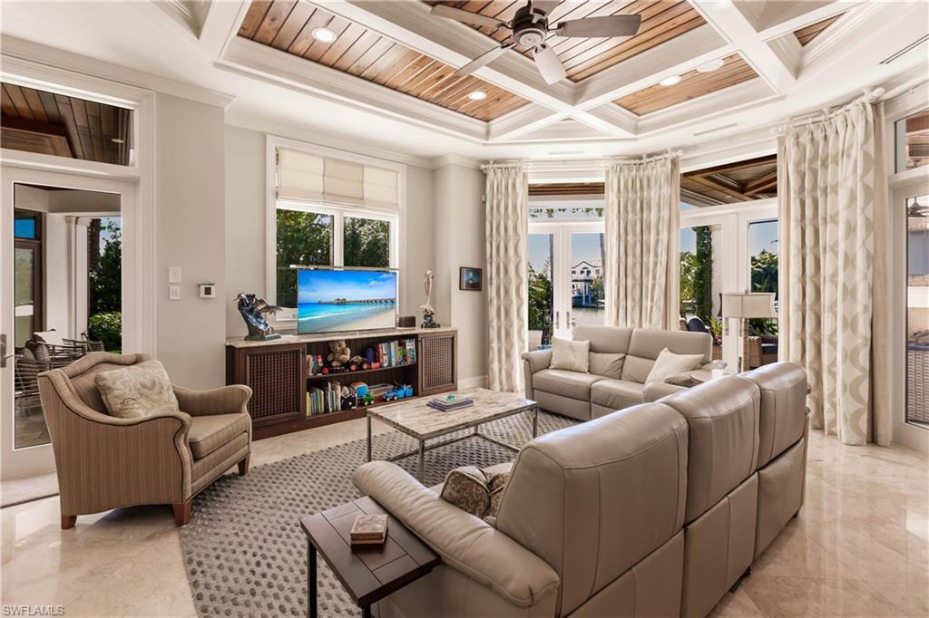 AQUALANE SHORES - Residential