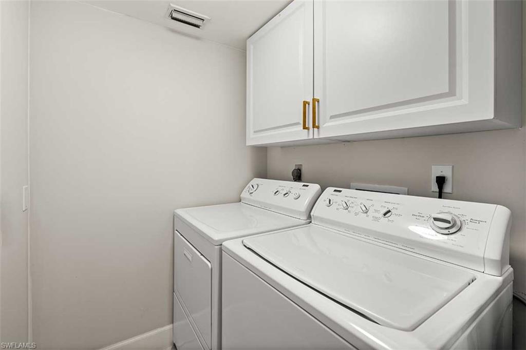 CHATEAU VANDERBILT - Residential Lease