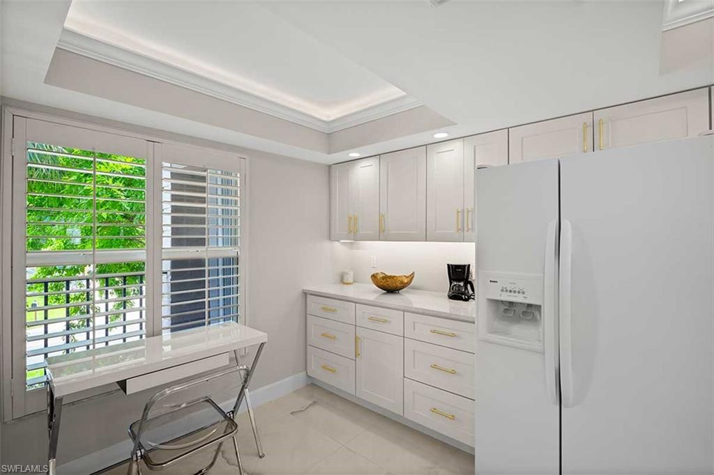 CHATEAU VANDERBILT - Residential Lease