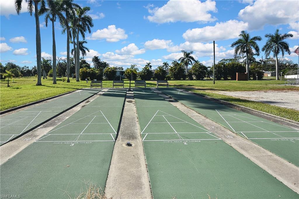 PLANTATION ESTATES MOBILE HOME - Land