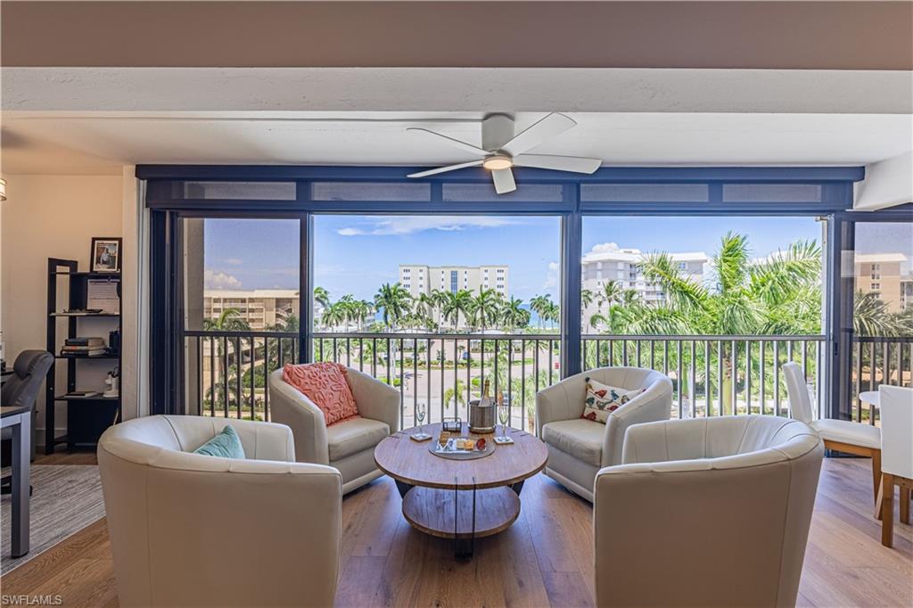 WINDSOR COURT - Residential