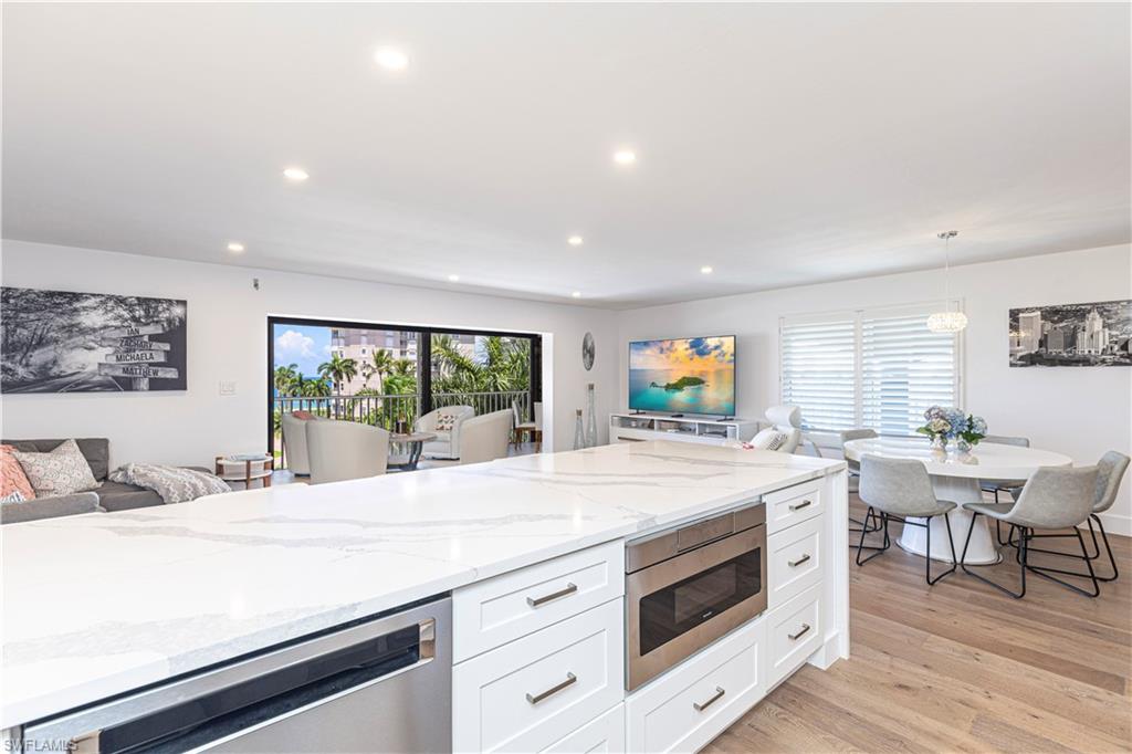WINDSOR COURT - Residential