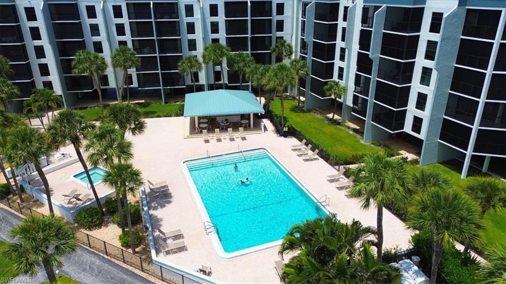 RIVERSIDE CLUB - Residential