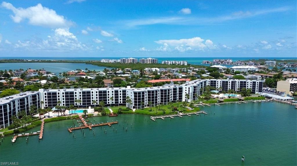 RIVERSIDE CLUB - Residential