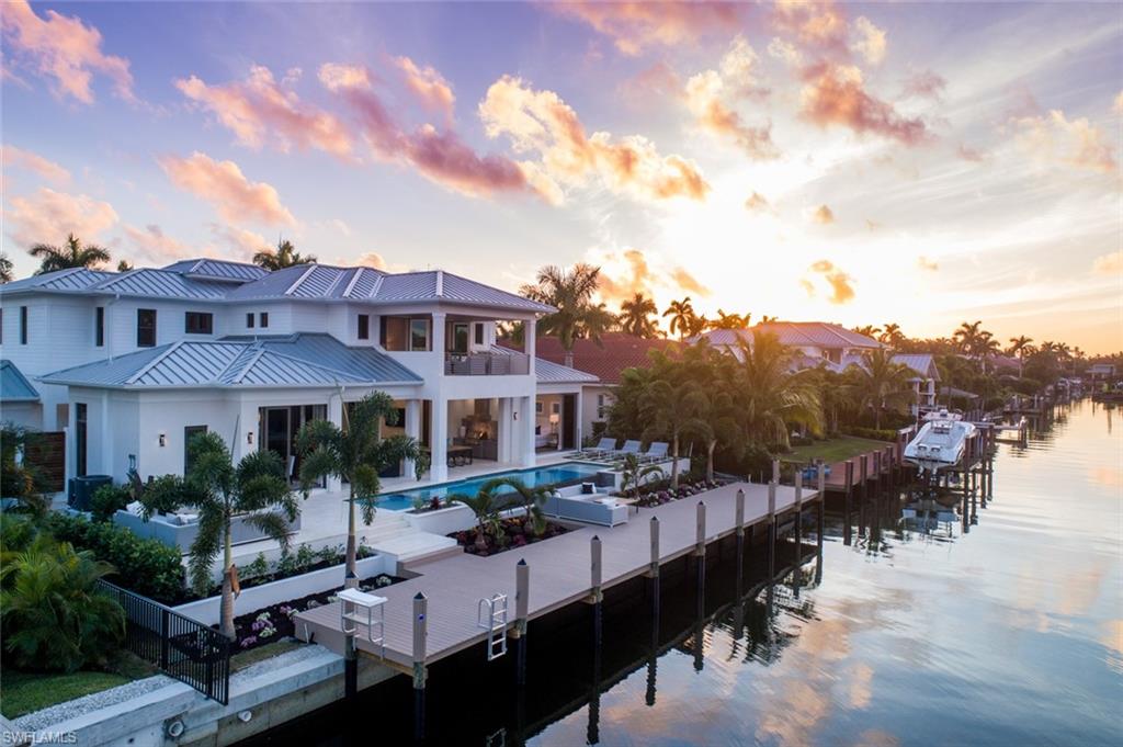AQUALANE SHORES - Residential
