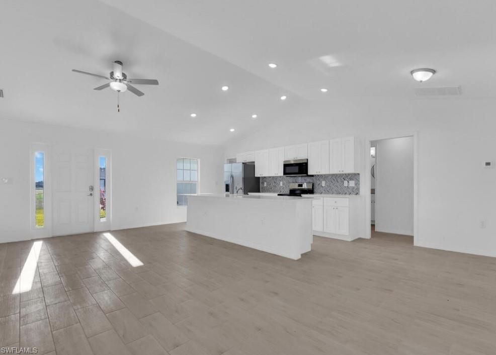 CAPE CORAL - Residential