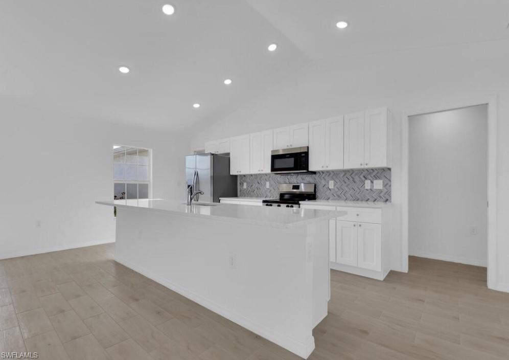 CAPE CORAL - Residential