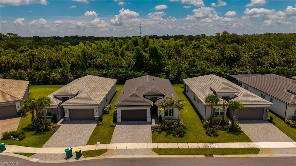 VALENCIA TRAILS - Residential