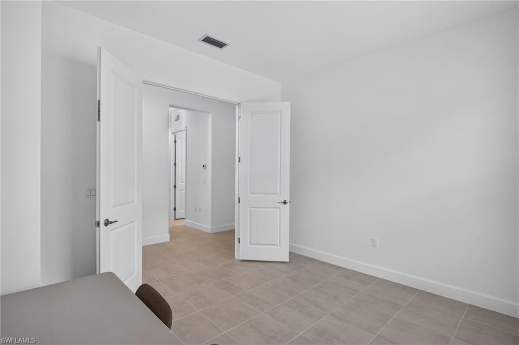 VALENCIA TRAILS - Residential