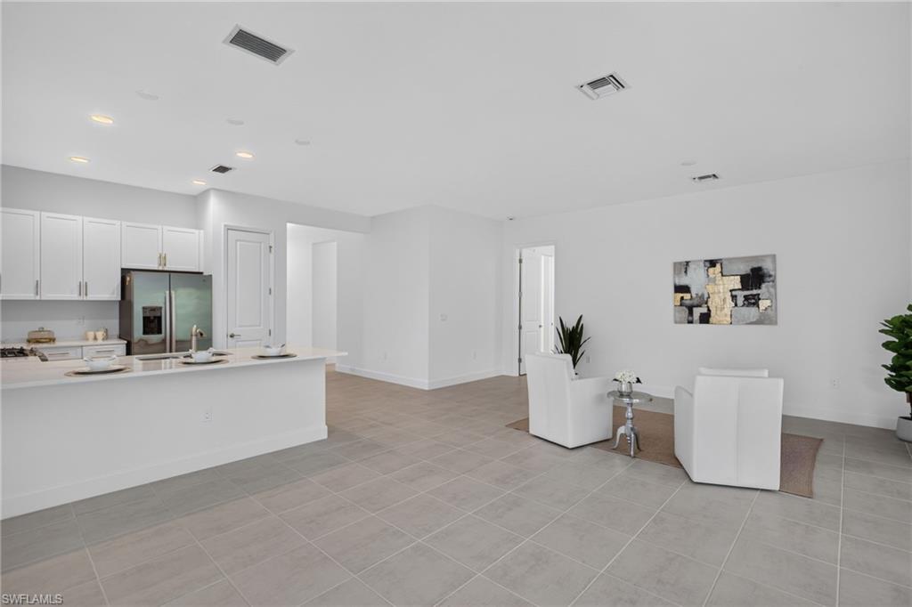 VALENCIA TRAILS - Residential