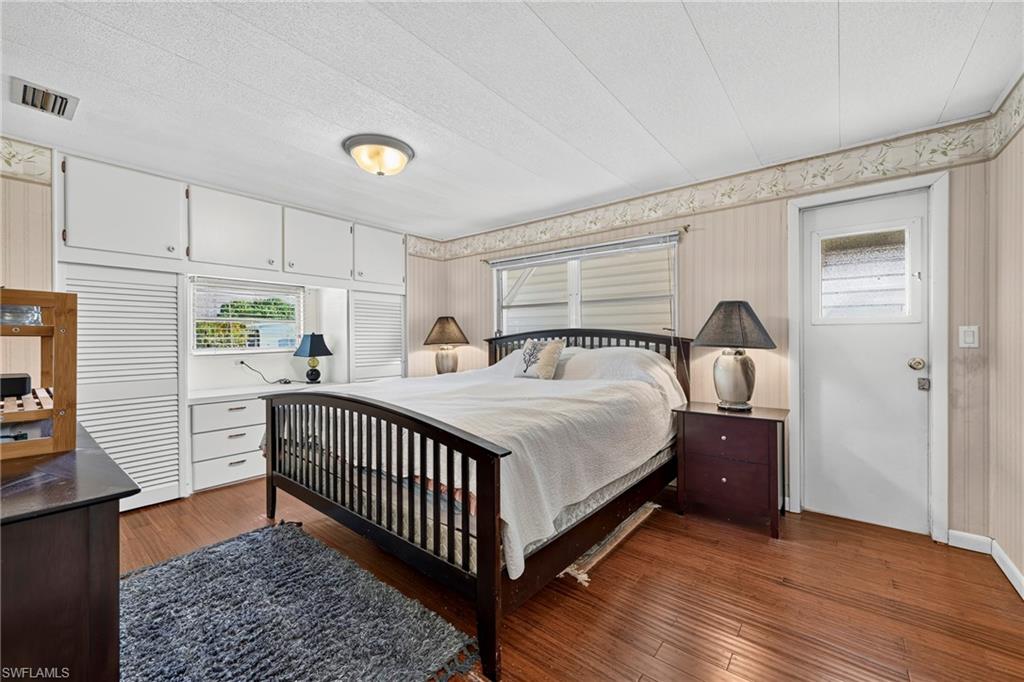 RIVIERA COLONY - Residential