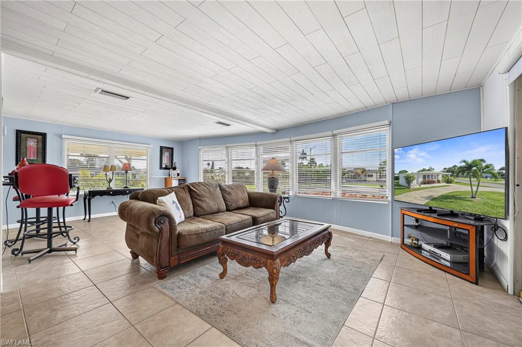 RIVIERA COLONY - Residential
