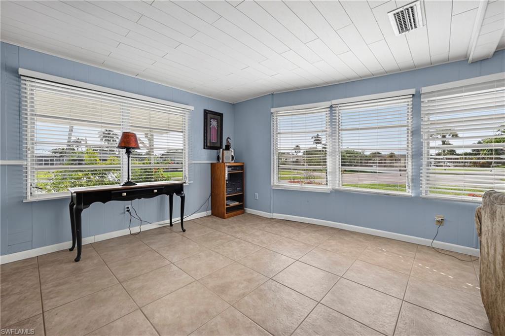 RIVIERA COLONY - Residential