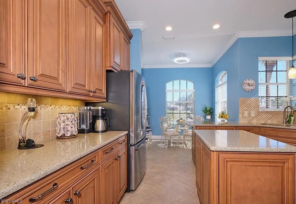 LEXINGTON COUNTRY CLUB - Residential Lease