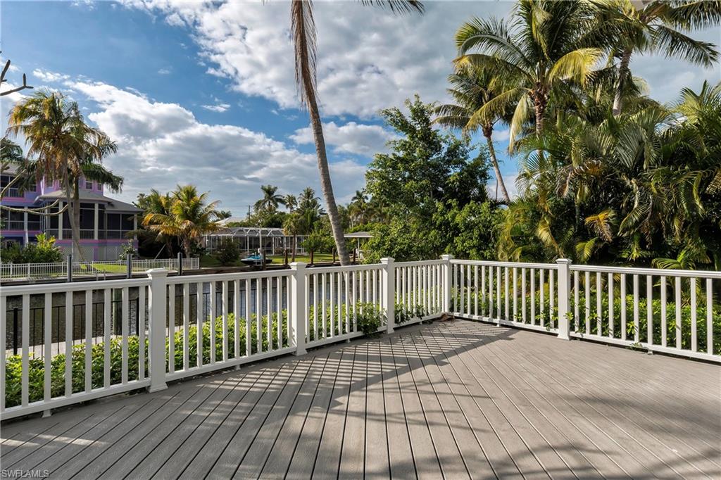 AQUALANE SHORES - Residential