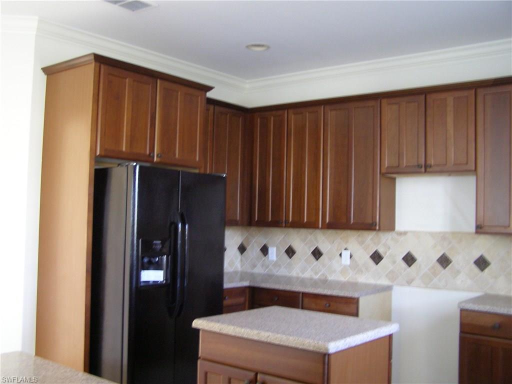 MAGNOLIA LAKES - Residential