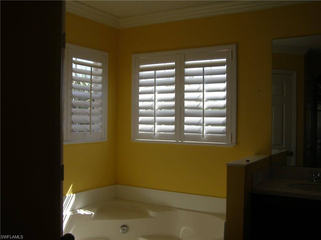 MAGNOLIA LAKES - Residential