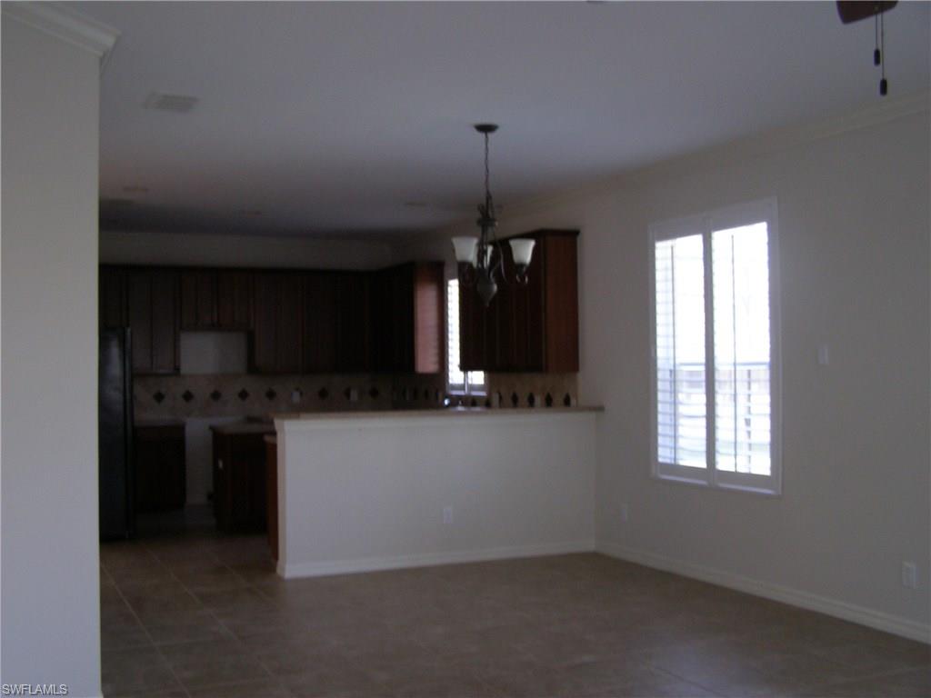MAGNOLIA LAKES - Residential