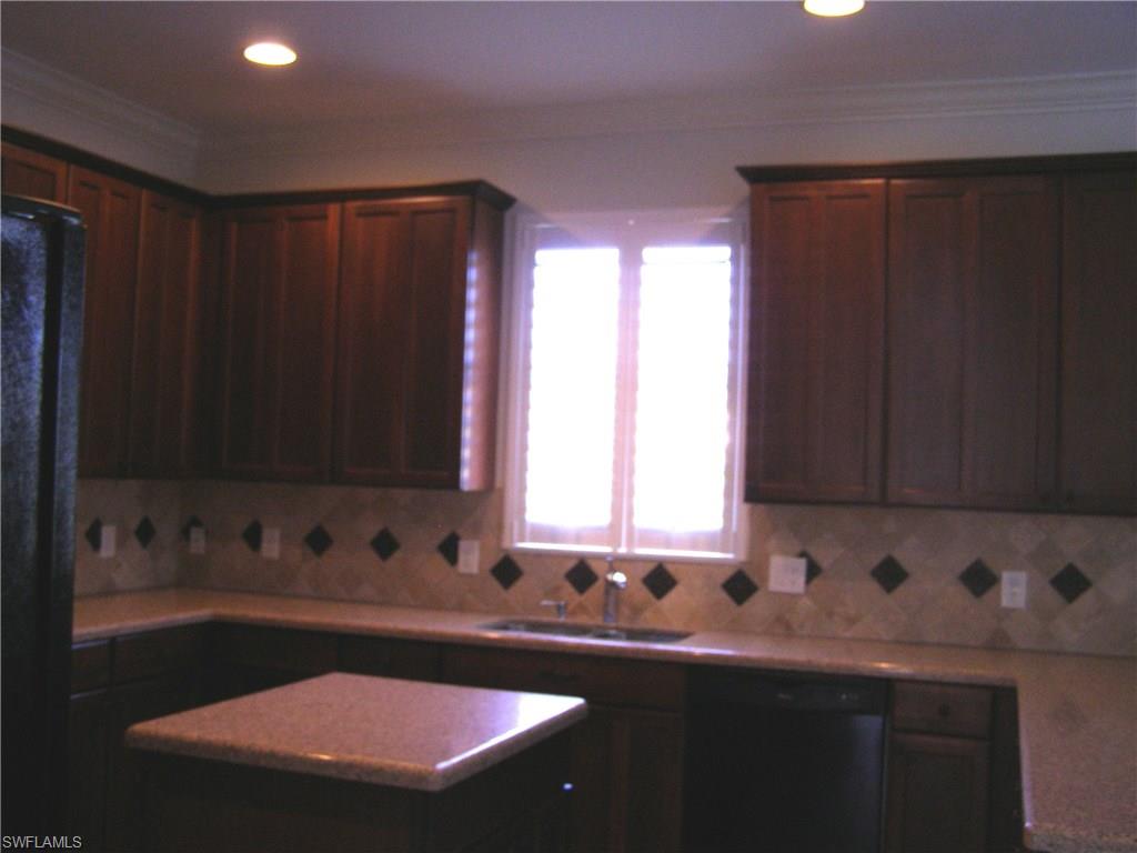 MAGNOLIA LAKES - Residential
