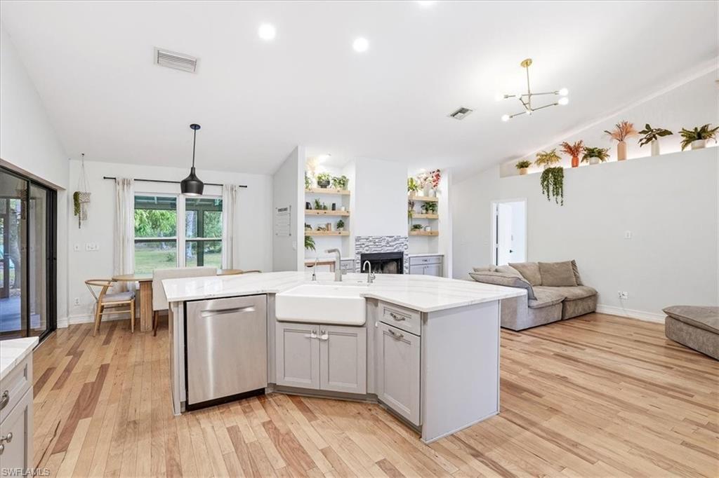 OAKES ESTATES - Residential