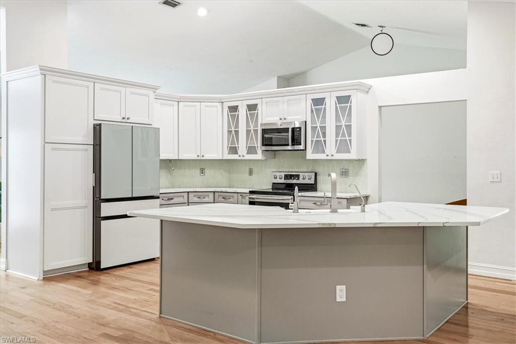 OAKES ESTATES - Residential