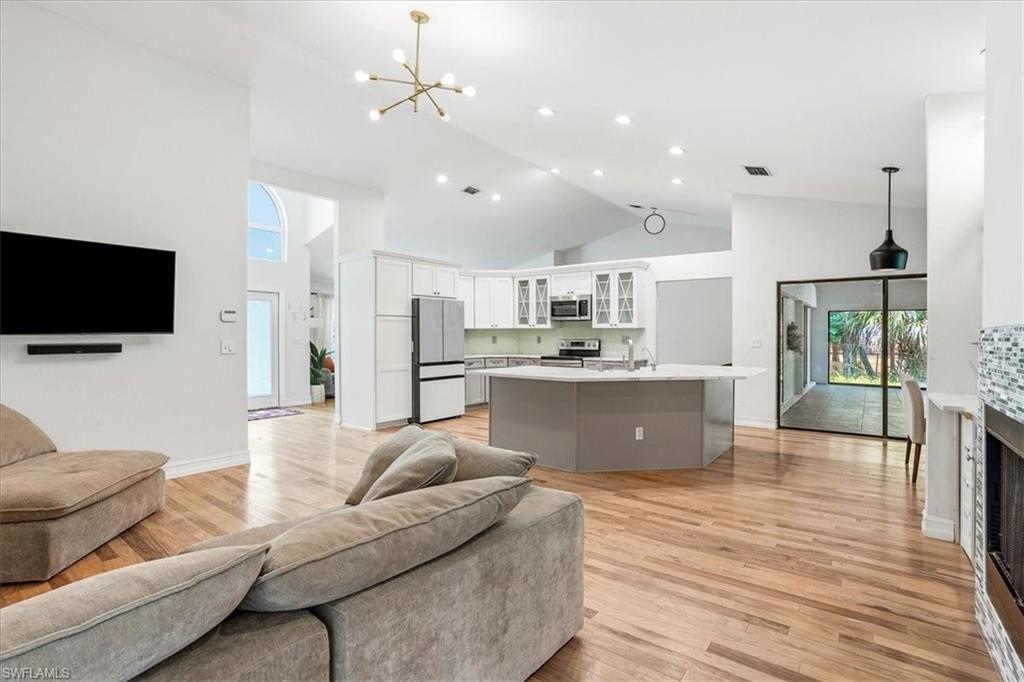 OAKES ESTATES - Residential