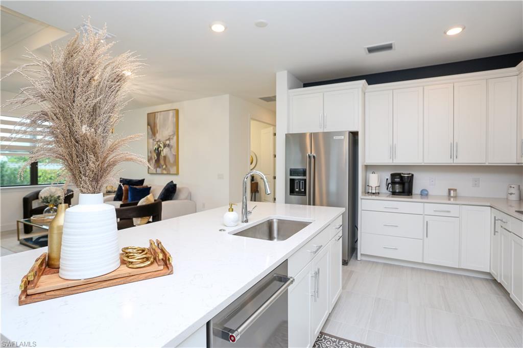 MANATEE COVE - Residential Lease