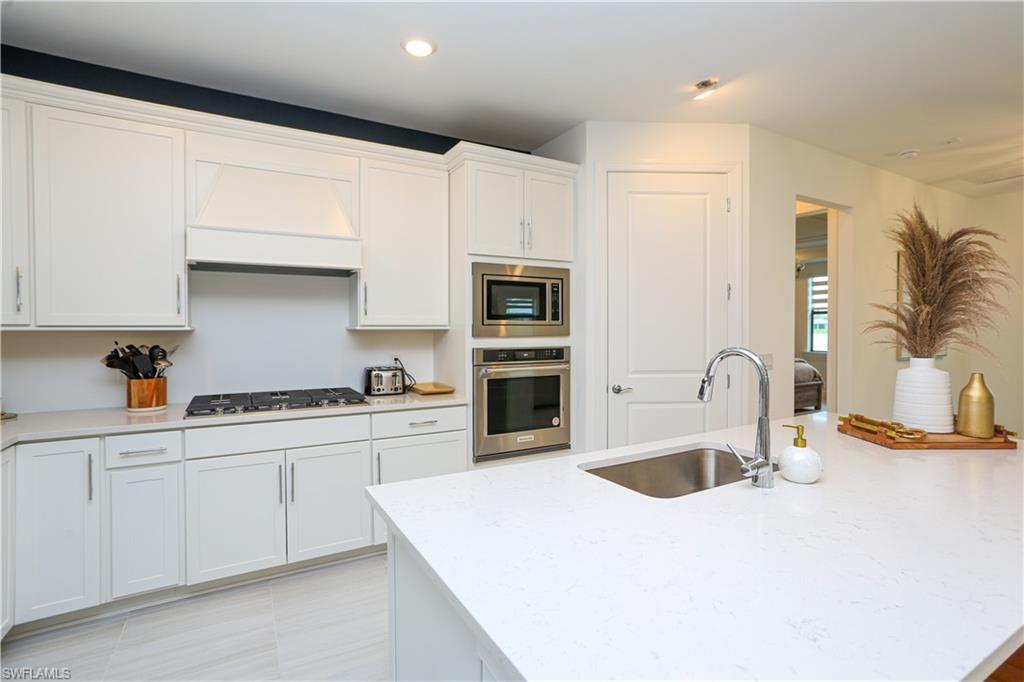 MANATEE COVE - Residential Lease