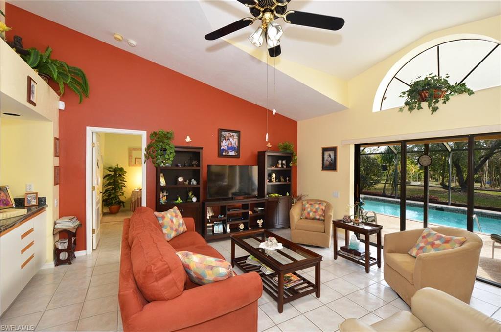 VILLAS FIVE - Residential