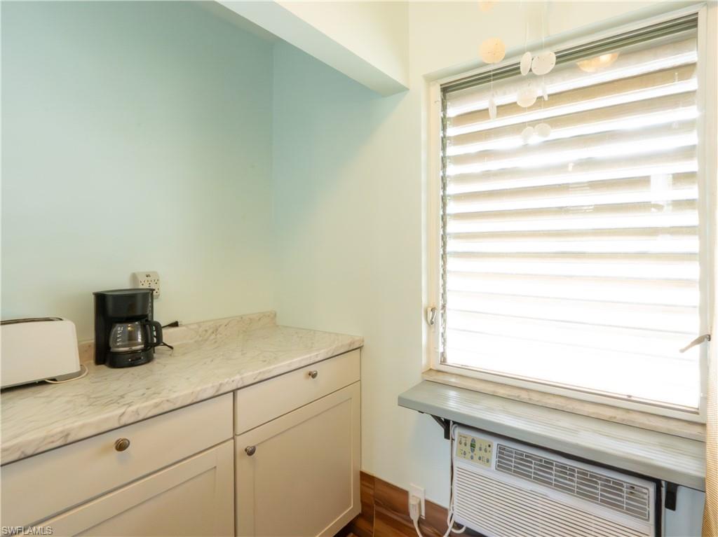 AQUARIUS APTS OF MARCO ISLAND - Residential