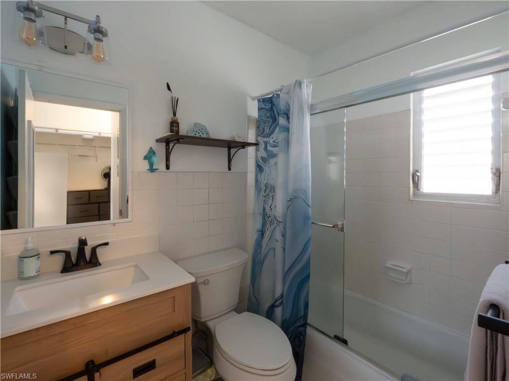 AQUARIUS APTS OF MARCO ISLAND - Residential