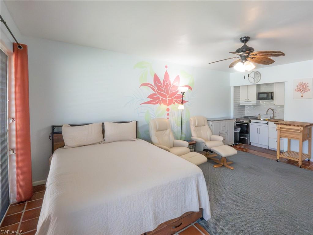 AQUARIUS APTS OF MARCO ISLAND - Residential