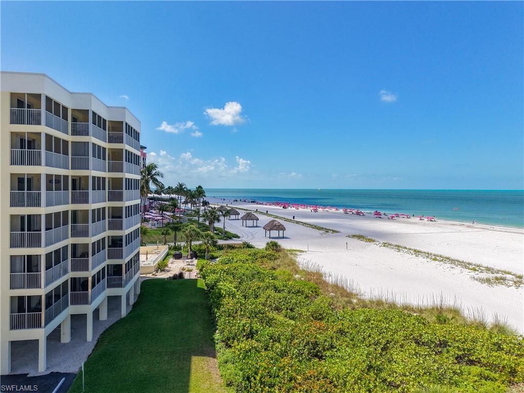 PINK SHELL VACATION VILLAS - Residential