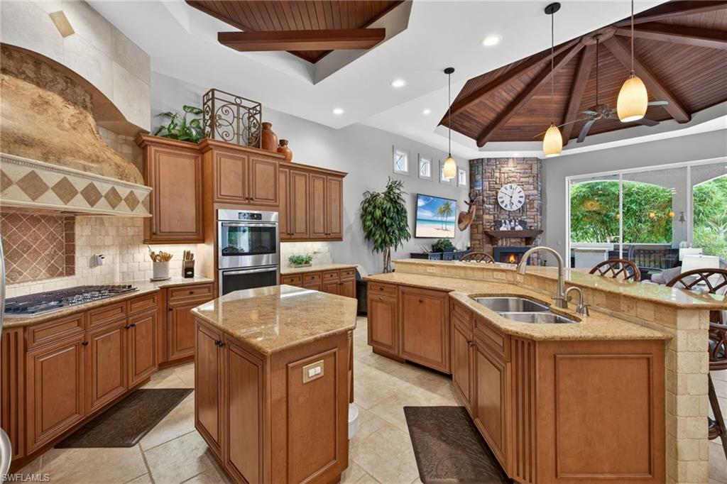 GOLDEN GATE ESTATES - Residential