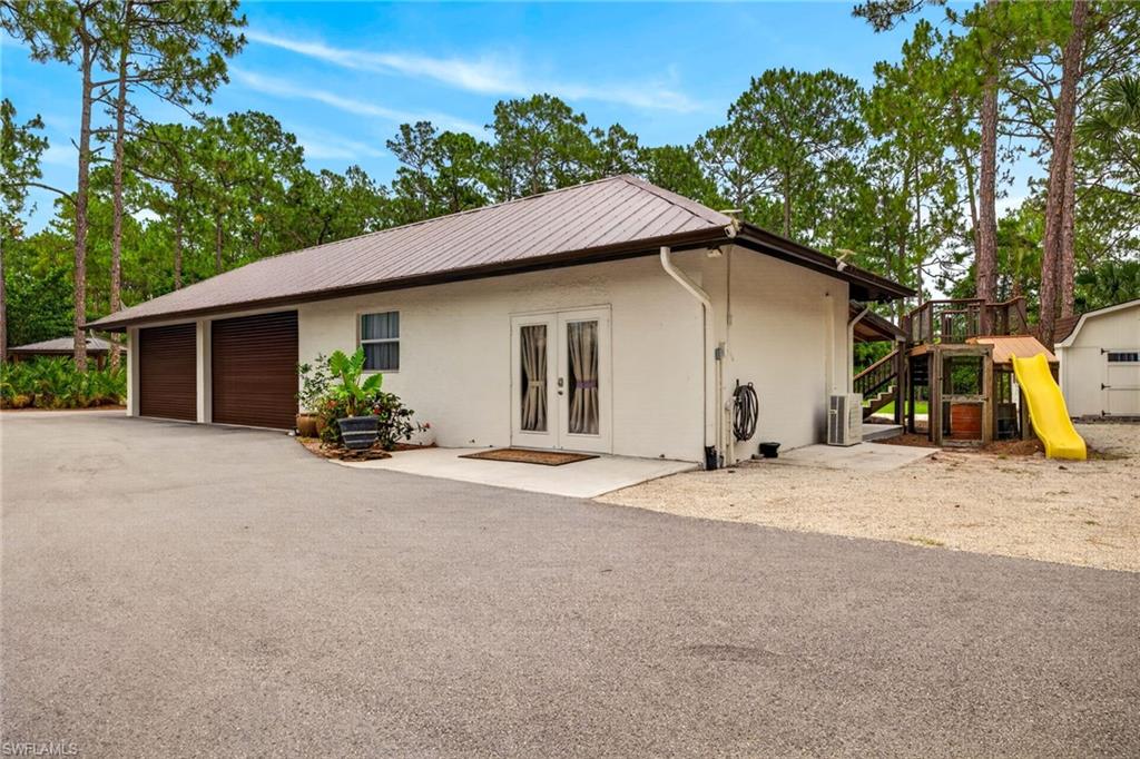 GOLDEN GATE ESTATES - Residential