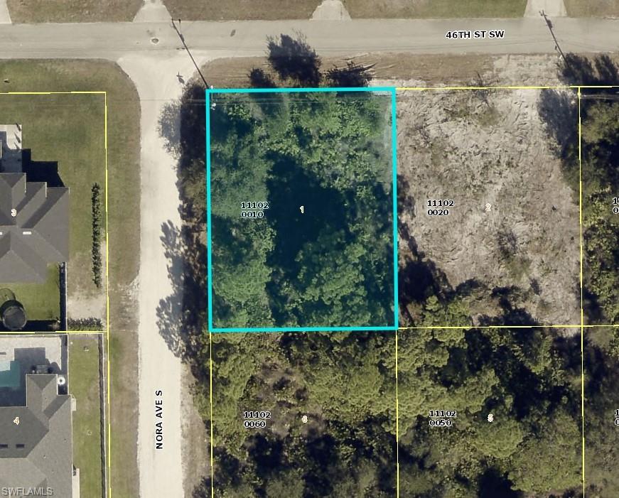 Beautiful corner lot in a great area, perfect place to build your next home! Lot is in Flood Zone X.