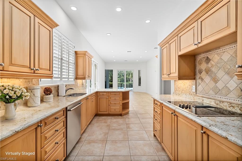 VIZCAYA AT BAY COLONY - Residential
