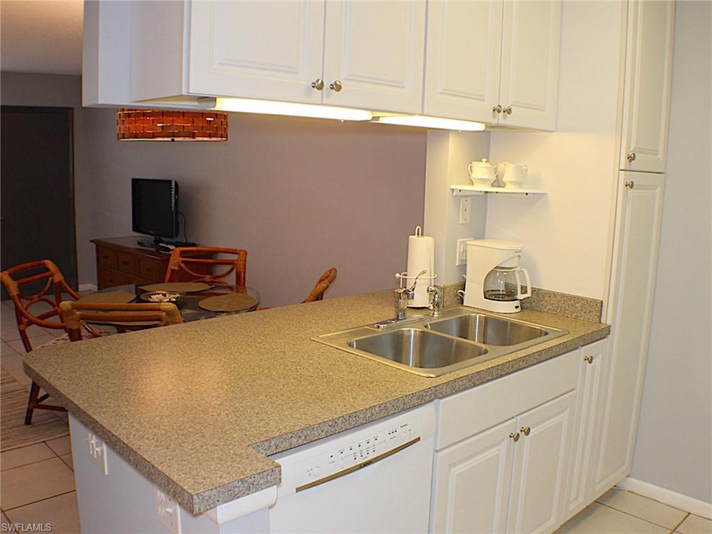 SANIBEL ARMS - Residential